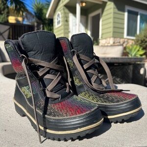 Sorel Tivoli II Blanket Waterproof Snow Boots size 7